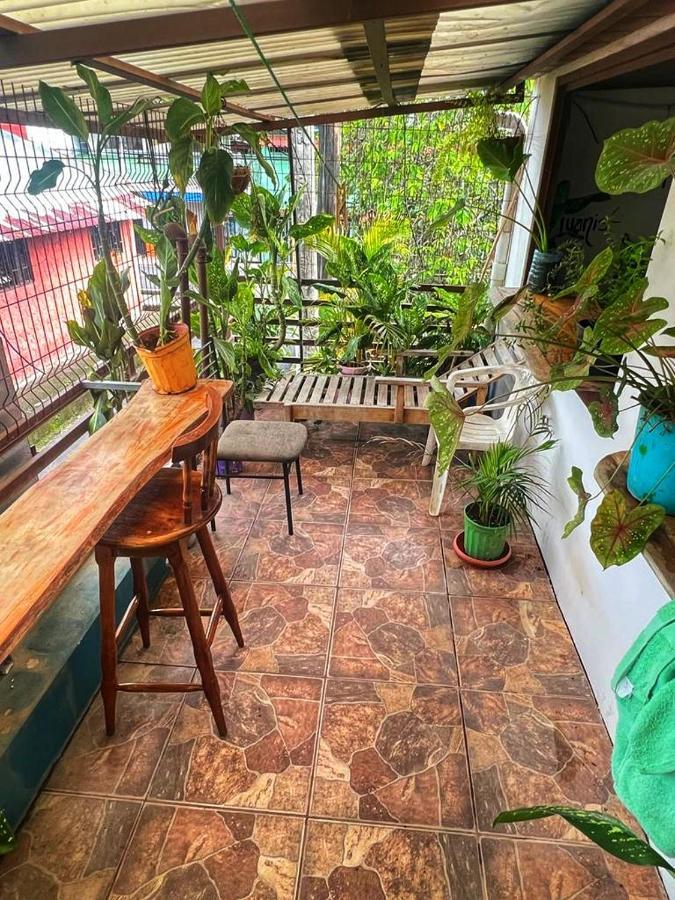 Bato'S Hostel Quepos Ngoại thất bức ảnh