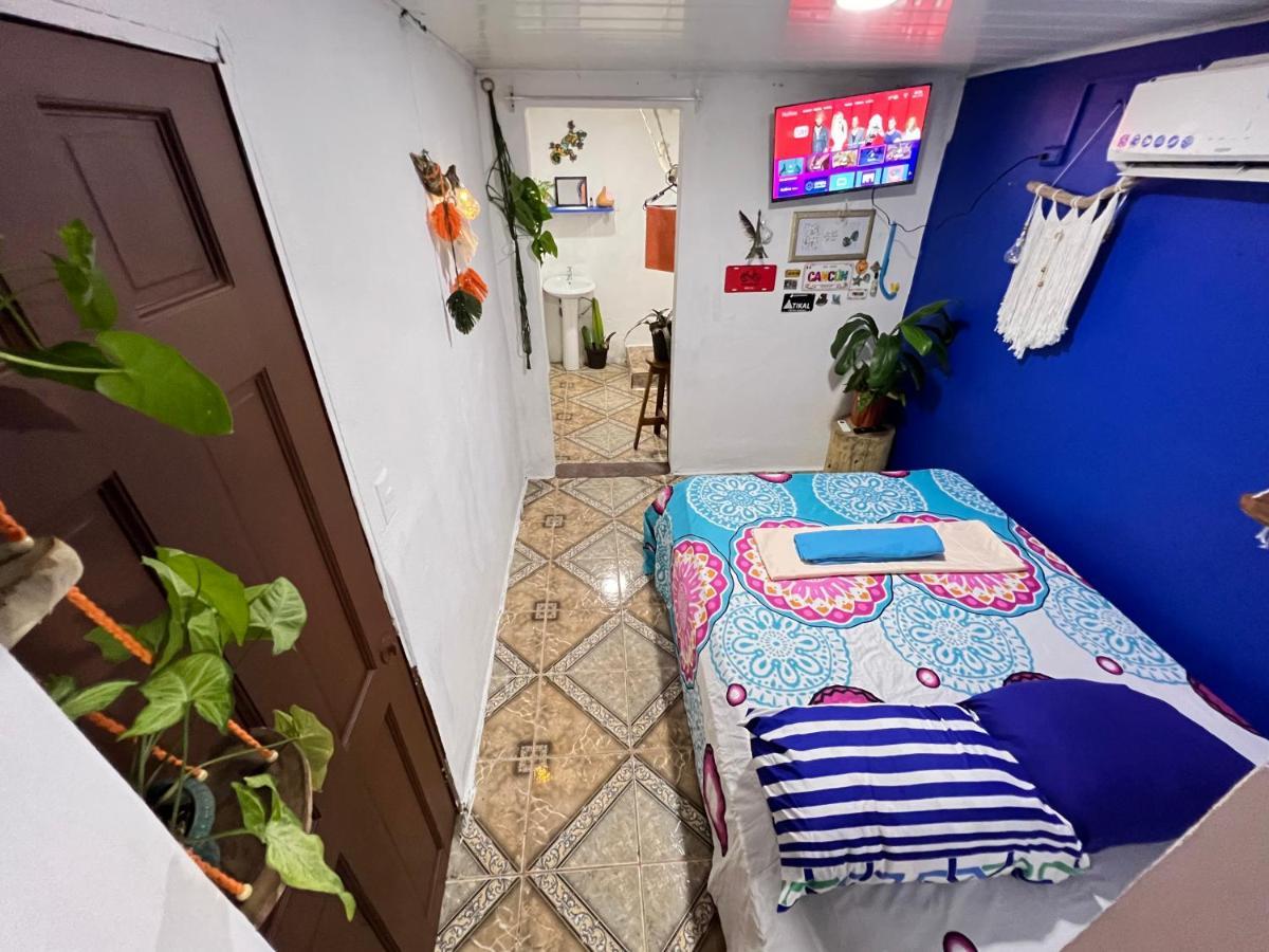 Bato'S Hostel Quepos Ngoại thất bức ảnh